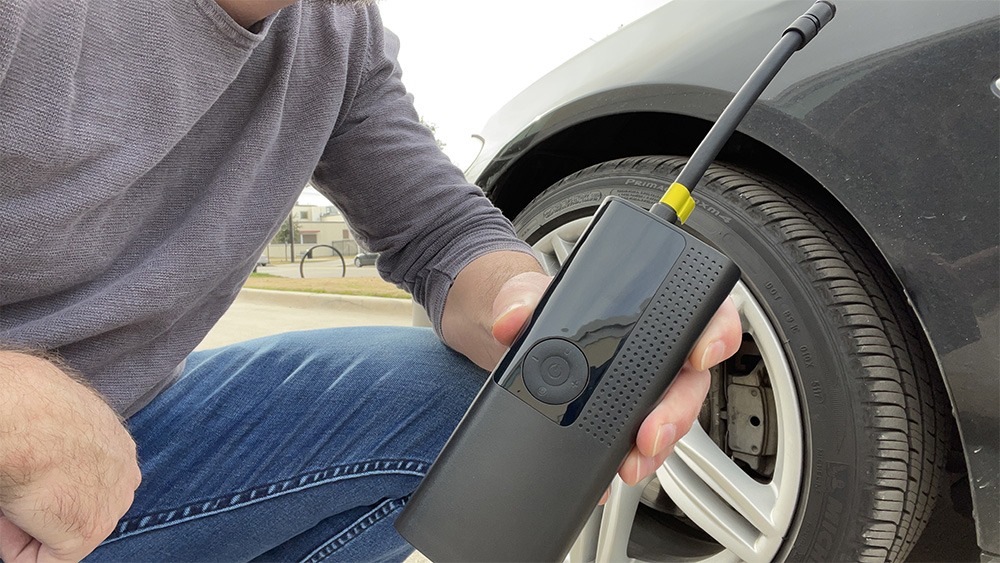 AirMoto Portable Air Pump