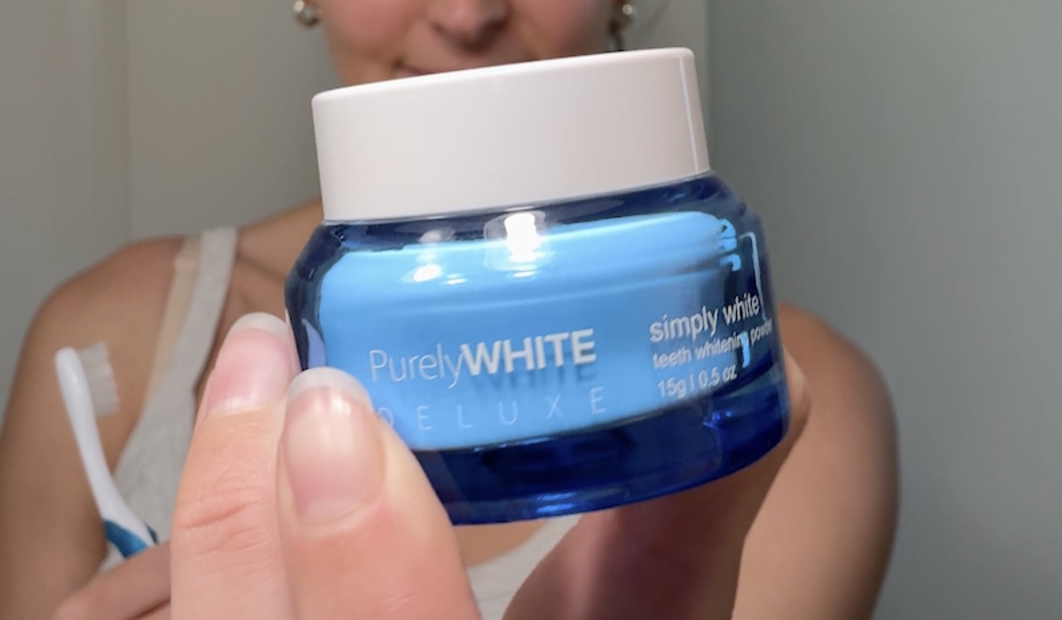 PurelyWHITE